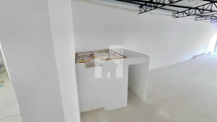 Galpão / Barracão para venda e locação, 214M² área uteis, excelente para Farmacia, deposit