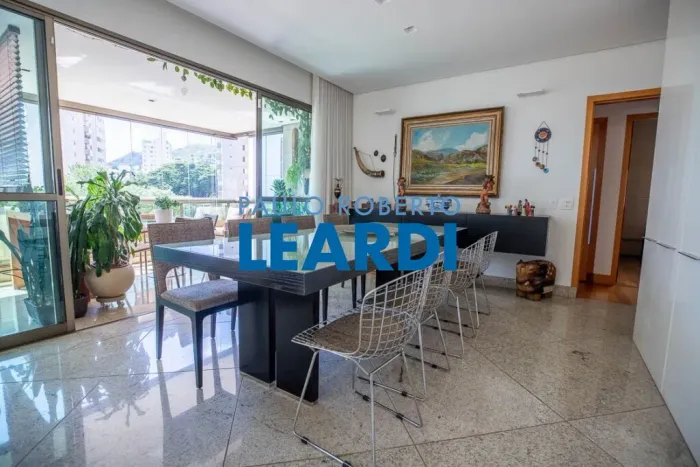 APARTAMENTO - SION - MG