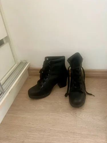 Bota Salto Preta 37 