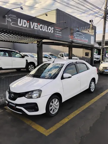 Toyota Etios X Plus Sedan 1.5 Flex 16V 4P Mec. 2019