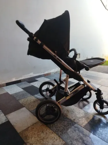 Carrinho para bebe completo com Moisés e bebe conforto