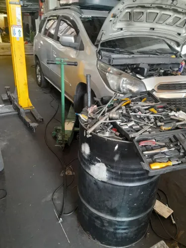 Mecânico de Automóveis 