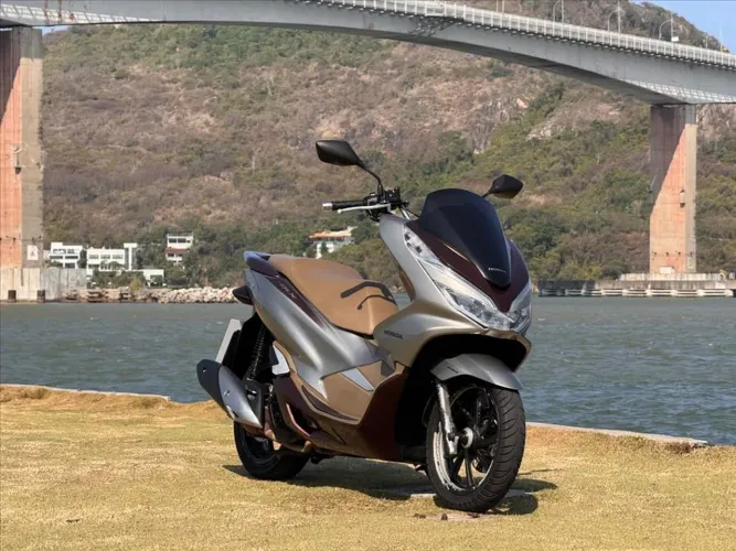 HONDA PCX DLX