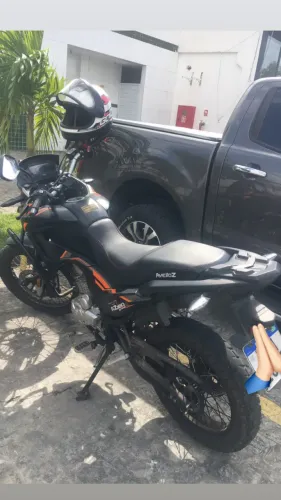 Vendo avelloz 160 único dono 5 M de uso