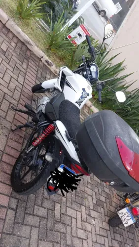MOTO IMPECÁVEL, 3° DONO 