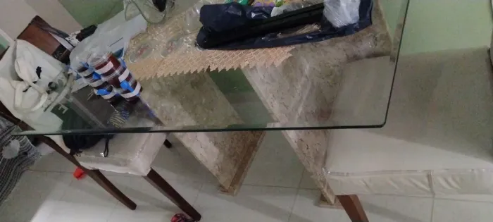 VENDO MESA DE VIDRO