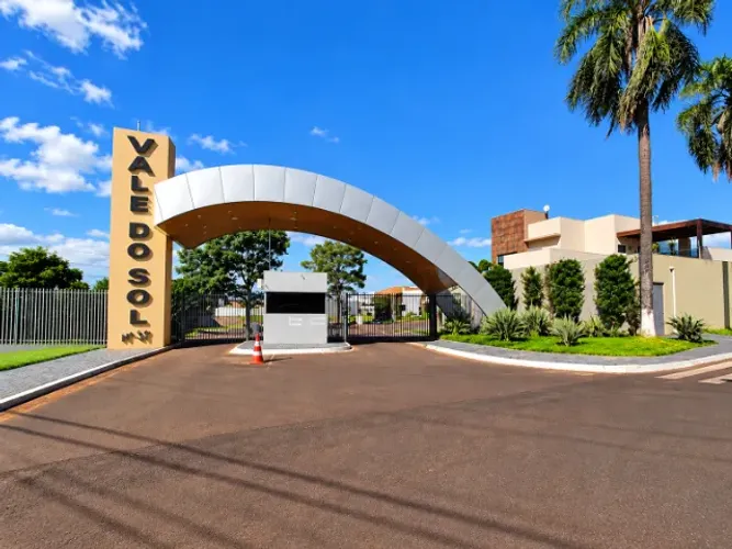 Vende-se terreno no Condomínio Residencial Vale do Sol - Santa Terezinha de Itaipu