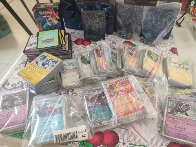 ?Mega Lote Pokémon - 2 ETB Fogo Fantasmagórico + 790 Cartas BR/Japão NM?.