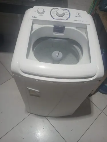 Vendo maquina de lavar 8.5 eletrolux funcionando perfeitamente
