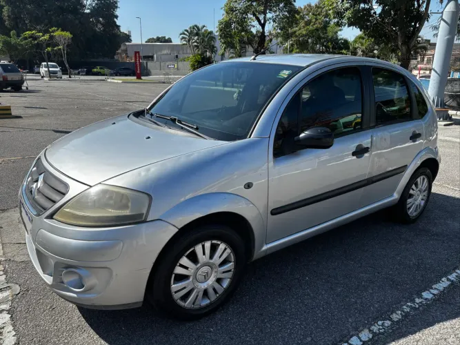 Citroen C3 GLX 1.4/ GLX Sonora 1.4 Flex 8V 5P 2011