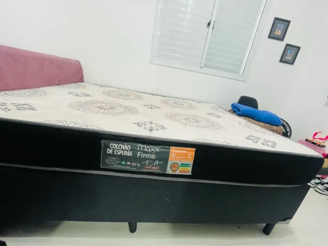 Cama box com colchão 