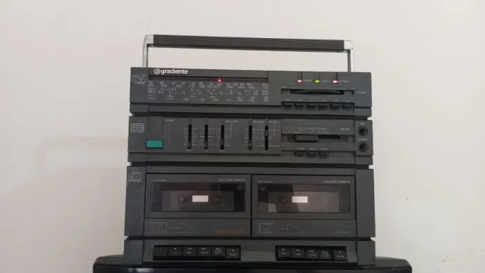 Rádio Grav. Bombox Gradiente Só Central Só P/ Peças #av