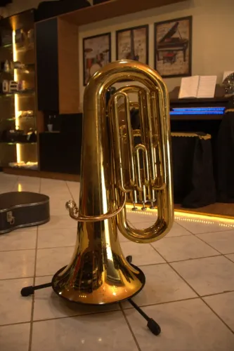 Tuba BM 3/4 em Si Bemol - Excelente instrumento