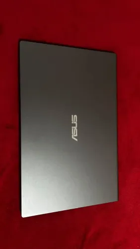 Notebook ASUS Core i3 - Leve, Prático e Conservado (Teclado Numérico)