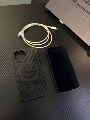 Iphone 13 100% funcional 85% saúde bateria