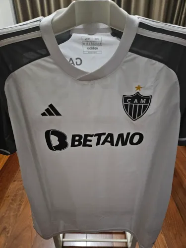 Oportunidade camisa Clube Atlético Mineiro branca 2023, nova, na etiqueta, comleve defeito