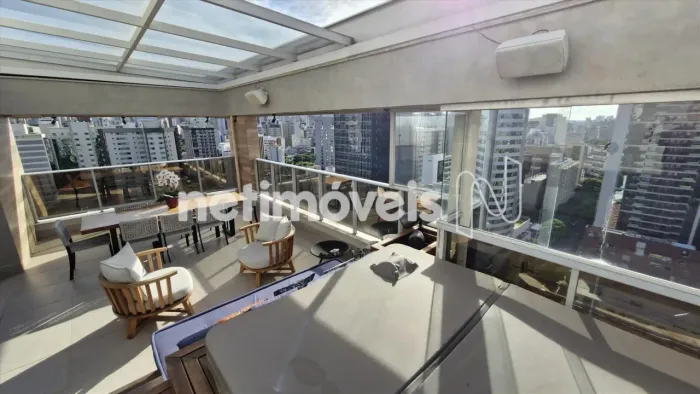 Belíssima cobertura com vista panorâmica maravilhosa na melhor localização da Savassi