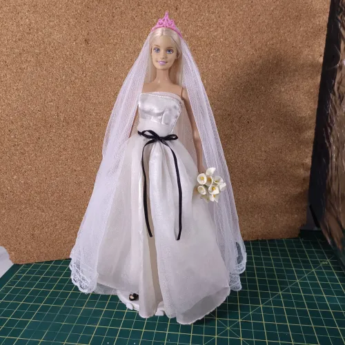 Boneca Barbie Noiva - customizada