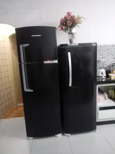 Envelopamento de geladeira/instalação de papel parede