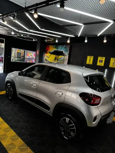 Renault Kwid Intense 1.0 Flex 12V 5P Mec. 2023