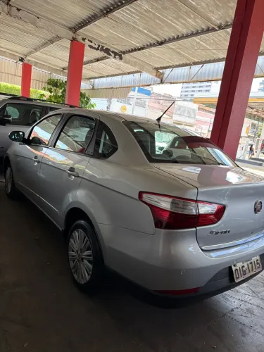 Fiat Grand Siena Attrac. 1.4 EVO F.flex 8V 2013