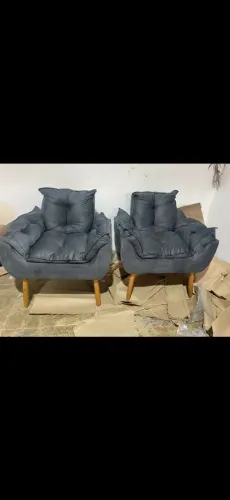 Poltronas semi novas bem conservedas  