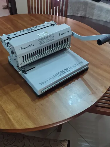 Vendo: Encadernadora de Dupla Anel Oficio