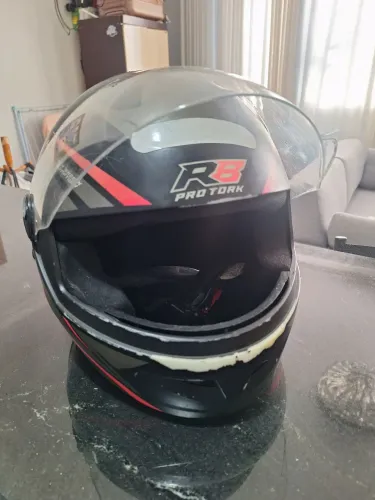 Capacete