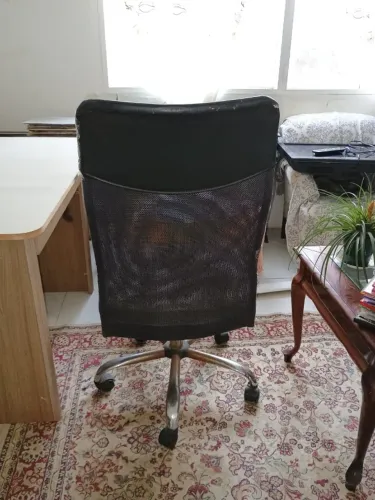 Cadeira de escritorio giratoria