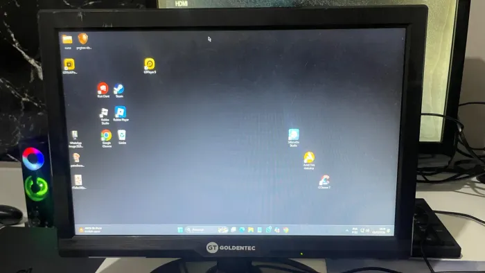 Vende-se monitor 15,4