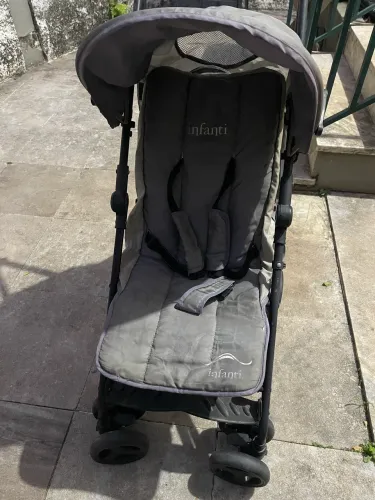 Carrinho de Bebê Infanti Bari 3 em 1 - Seminovo