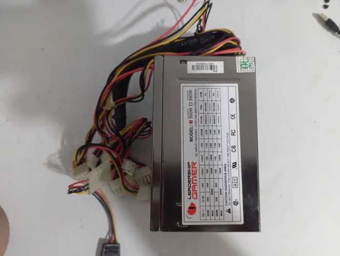 Fonte Leadership Gamer 500W Funcionando Perfeitamente