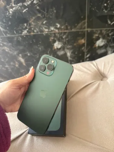 ? iPhone 13 Pro Max 256GB Verde Alpine (Alpine Green) - Impecável  