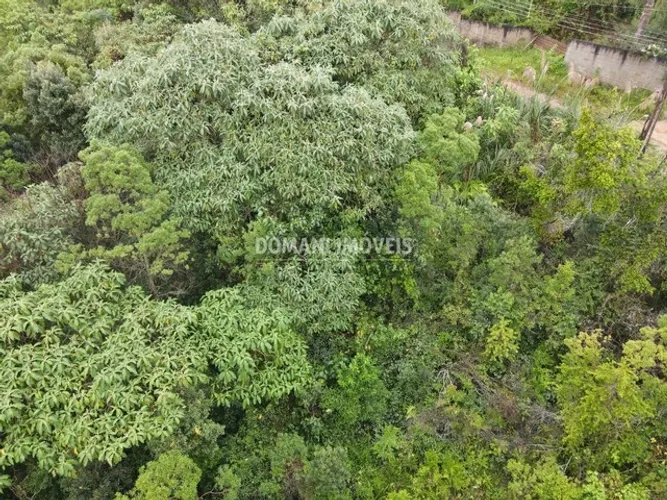 Belo Terreno com Vista à Venda na Região do Atalaia - Campos do Jordão/SP