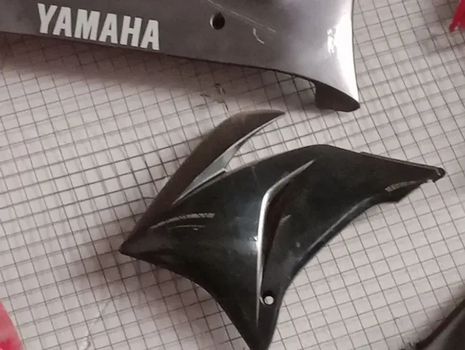 Carenagem  esquerdo Yamaha Lander 
