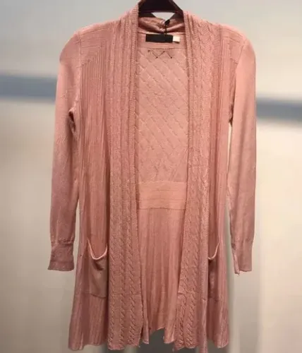 (NOVO! / TAM. ÚNICO) Cardigan Rosê