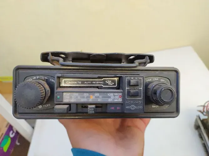 Motoradio muito novo