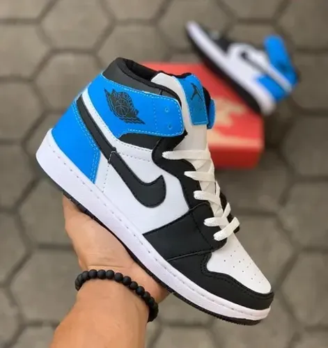 TÊNIS AIR JORDAN