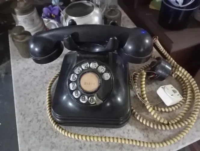 telefone antigo em baquelite