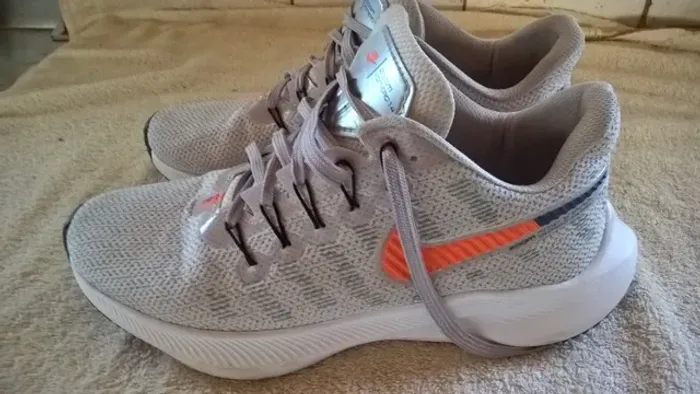 tenis nike zoom vomero 14