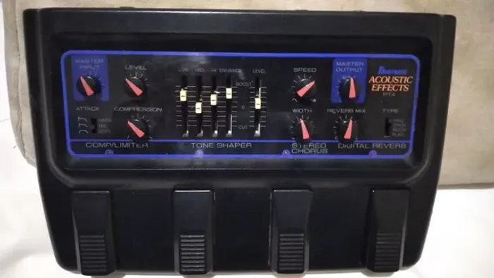 Pedaleira Ibanez Pt4 Japan Compressor Equalizador Chorus e Reverb 