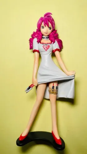 Gashapon / Gachapon -Kaiyodo Tenjho Tenge Emi Isuzu - miniatura altura 10 cm