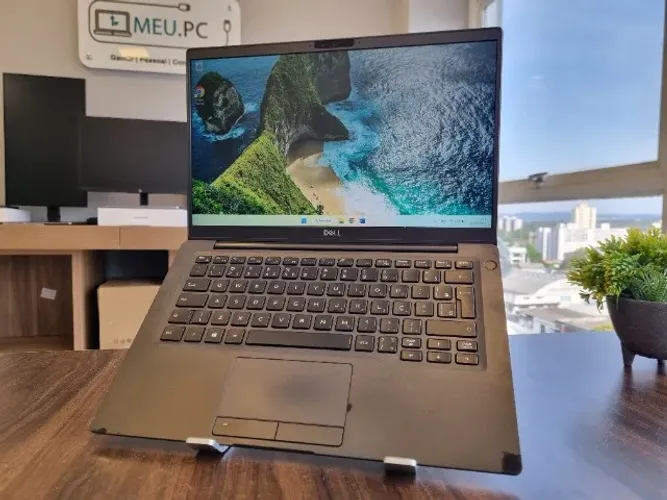 Notebook Dell Latitude 7400 | Core i5 | 8ª Geração | 256GB SSD | 8GB DDR4 | 14"