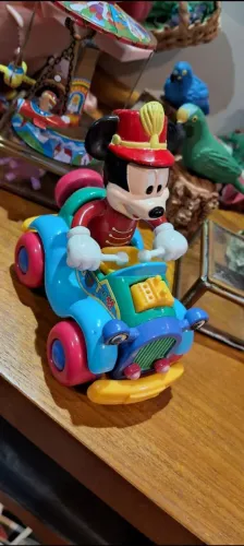 Miniatura Mickey Mouse belíssima peça