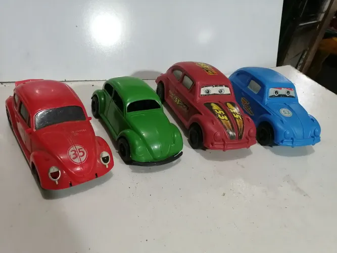 Lote 4 carrinhos Fusca de brinquedo