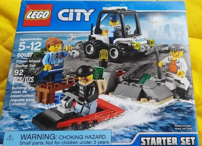 LEGO City - 60127 - Conjunto de Iniciação Ilha da Prisão, 92 peças