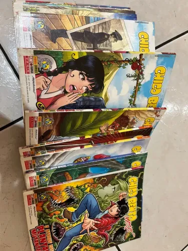 Vendo mangas Chico Bento moço 5 reais cada.