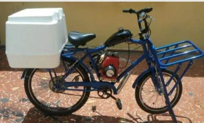 Bike  cargueira motorizada completa designer moderno.