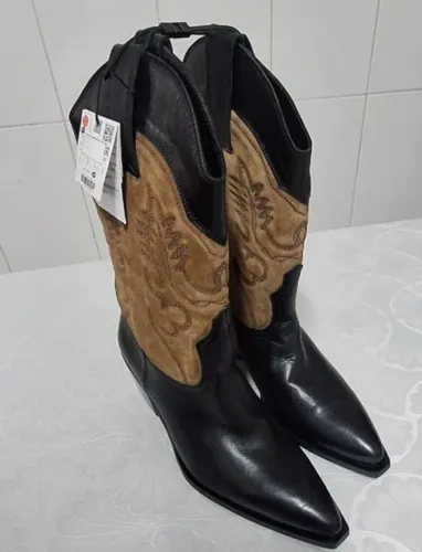 Botas Texanas em Couro - Elegância e Estilo!