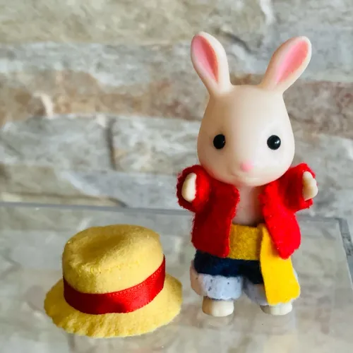 Roupinha Luffy One Pience Sylvanian Families